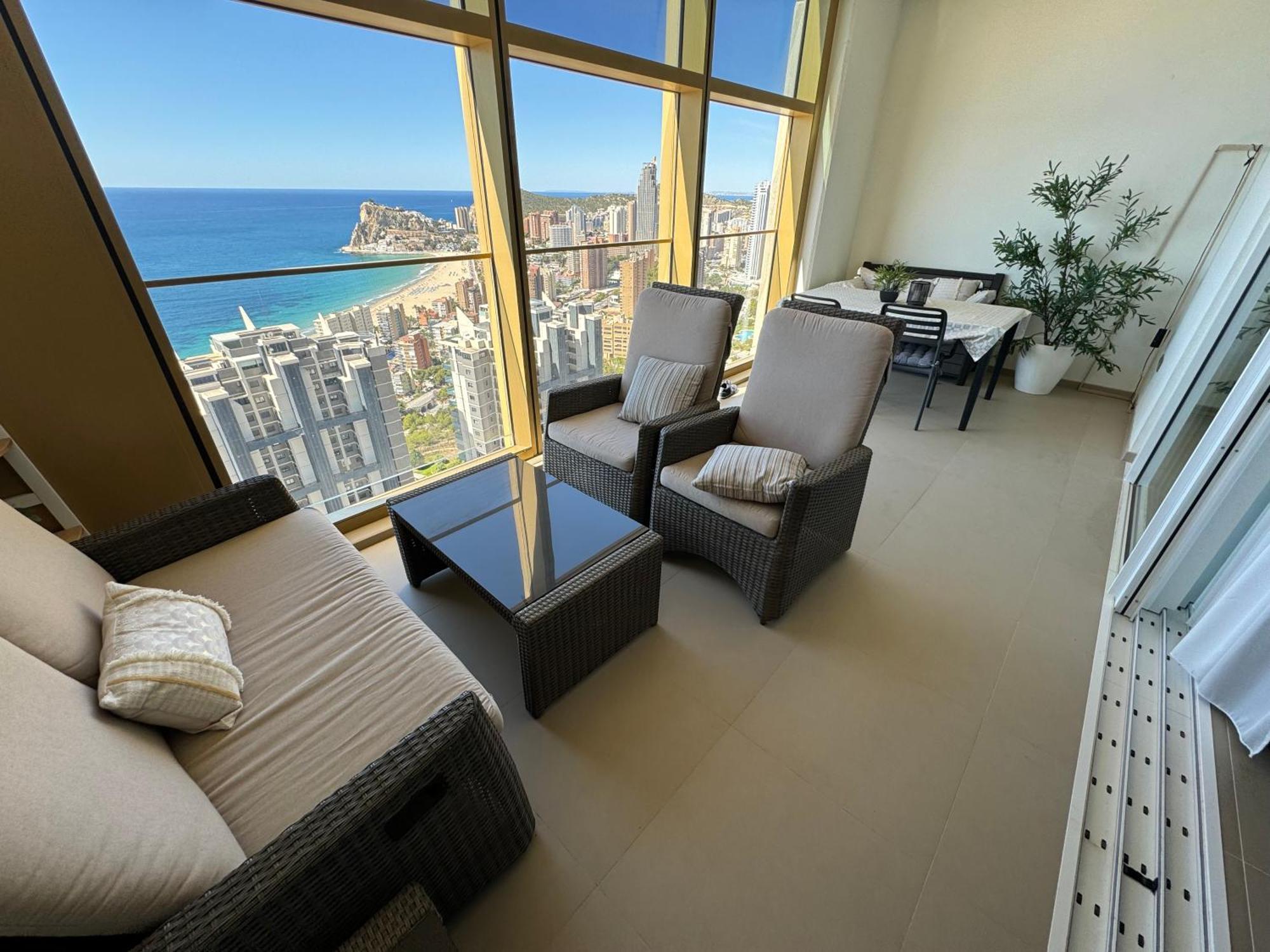 Intempo Sky Luxury Apartment 26 Floor Seaview Benidorm Exterior photo