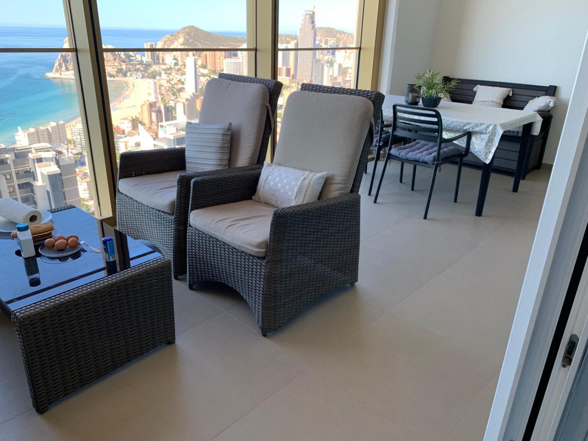 Intempo Sky Luxury Apartment 26 Floor Seaview Benidorm Exterior photo