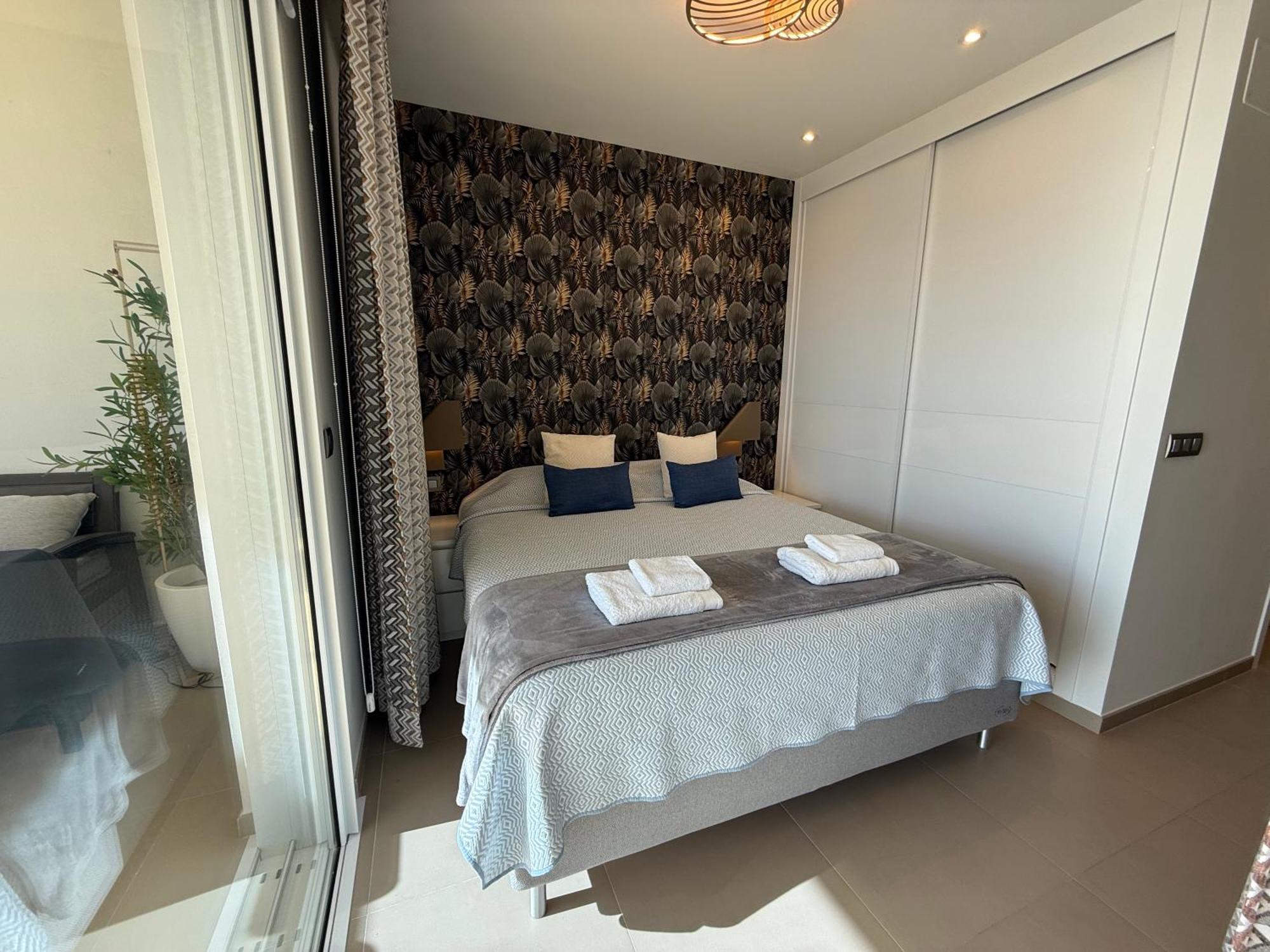 Intempo Sky Luxury Apartment 26 Floor Seaview Benidorm Exterior photo